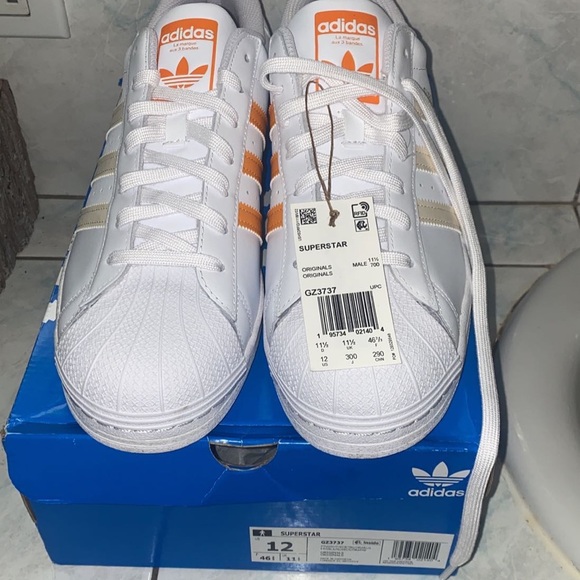 ๐๐๐
๐ผ NWT ADIDAS superstar gz3737 - Picture 3 of 13
